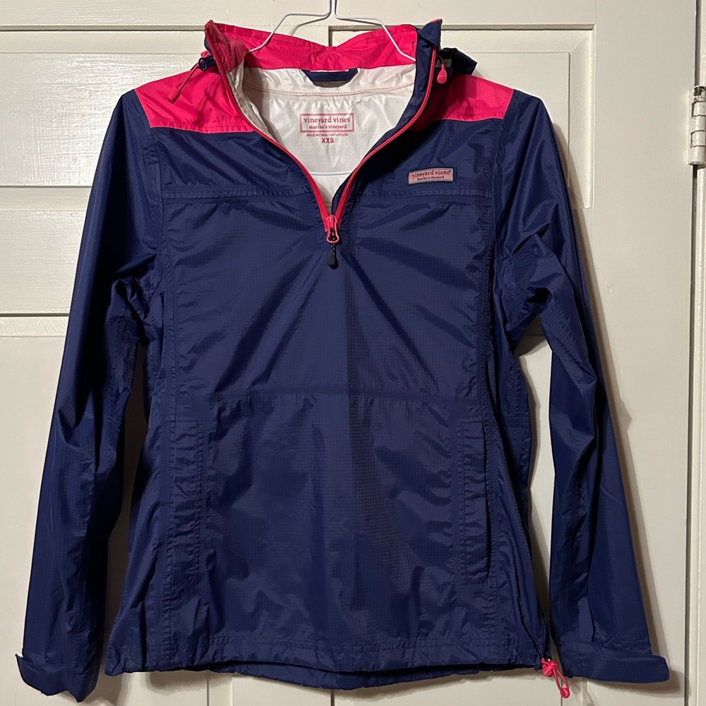 EUC Vineyard Vines size XXS rain jacket